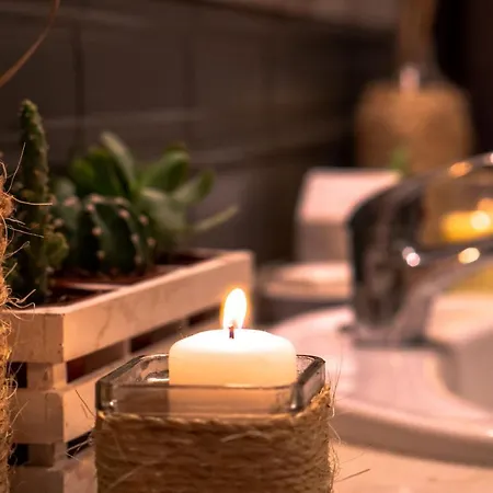 Ahoy Surf House Hostel Ferrel (Leiria)