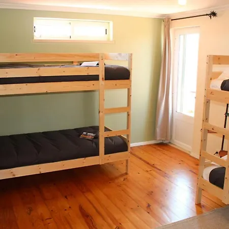 Ahoy Surf House * Ferrel (Leiria)