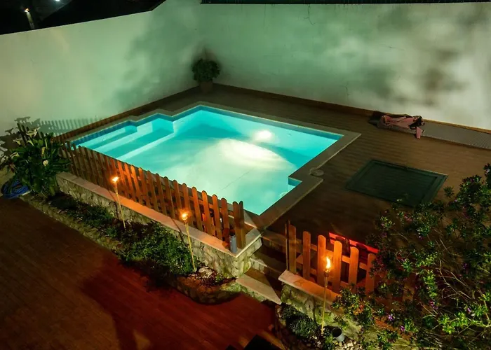 Ahoy Surf House Ferrel (Leiria)